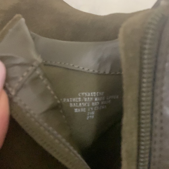 Crown - Suede Bootie - Brown - Size 7.5 - with box - Picture 8 of 11